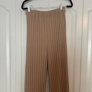 Knit Pleated Pants
